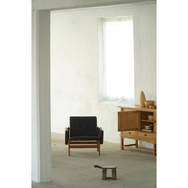 Easy Chair in Oak and Leather by Jørgen Bækmark for FDB Møbler, Denmark, 1960s For Sale - Image 16 of 18