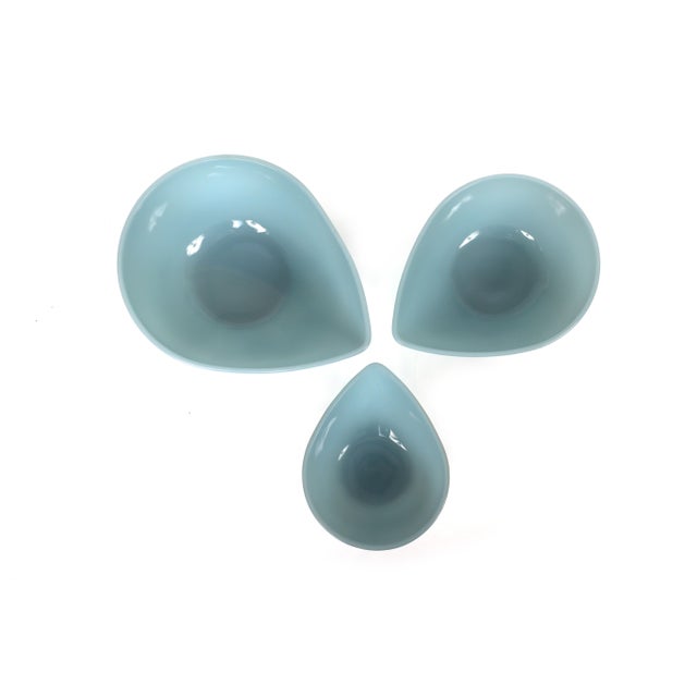 Anchor Hocking Fire King Teardrop Mixing Bowls - Set of 3 in Rare Delphite Blue For Sale - Image 4 of 13