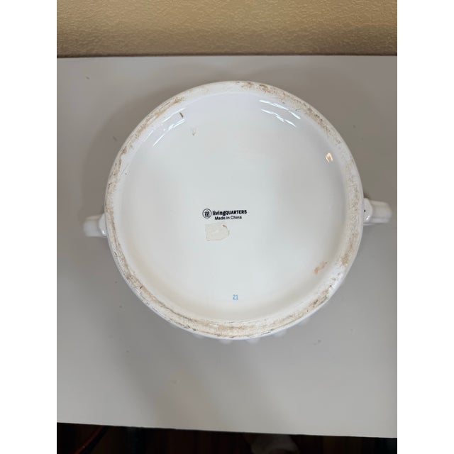 Off-white Vintage Mid-Century Modern White Soup Tureen For Sale - Image 8 of 8