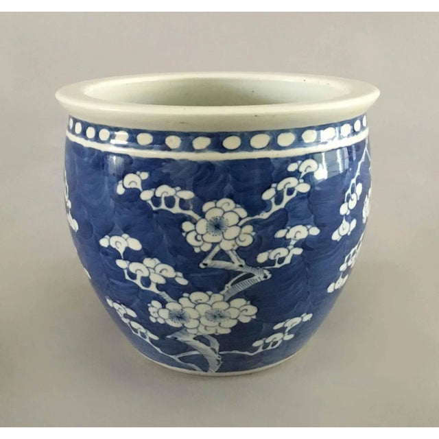 Chinese Chinese Export Blue and White Jardiniere For Sale - Image 3 of 8