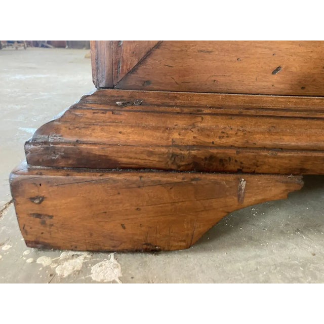 18th Century Tuscan Walnut Chest of Drawers For Sale - Image 9 of 12