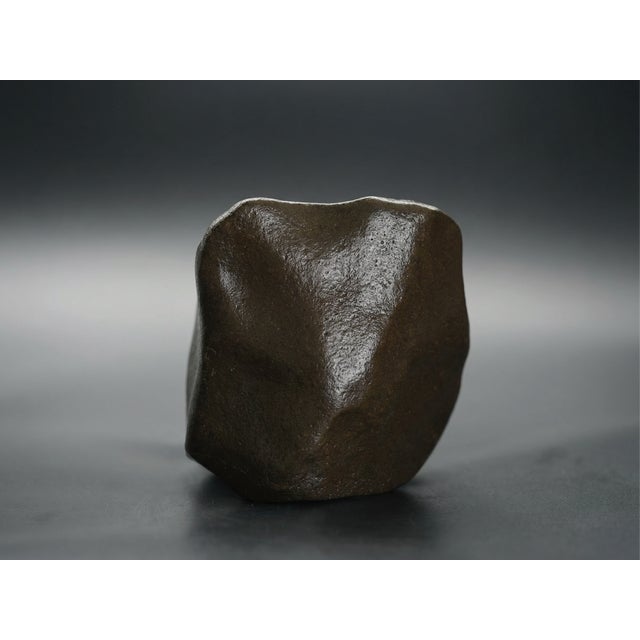 2020s Sculptural Glass Decanter Vase With Natural Gobi Desert Stone – Collector's Statement Piece For Sale - Image 5 of 7