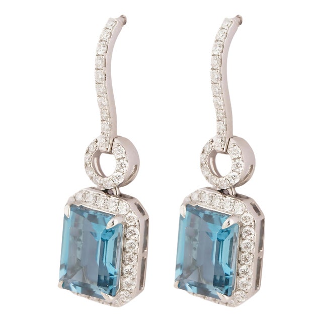 Natural diamond 0.72cts & blue topaz 5.39cts earring in 18k gold For Sale
