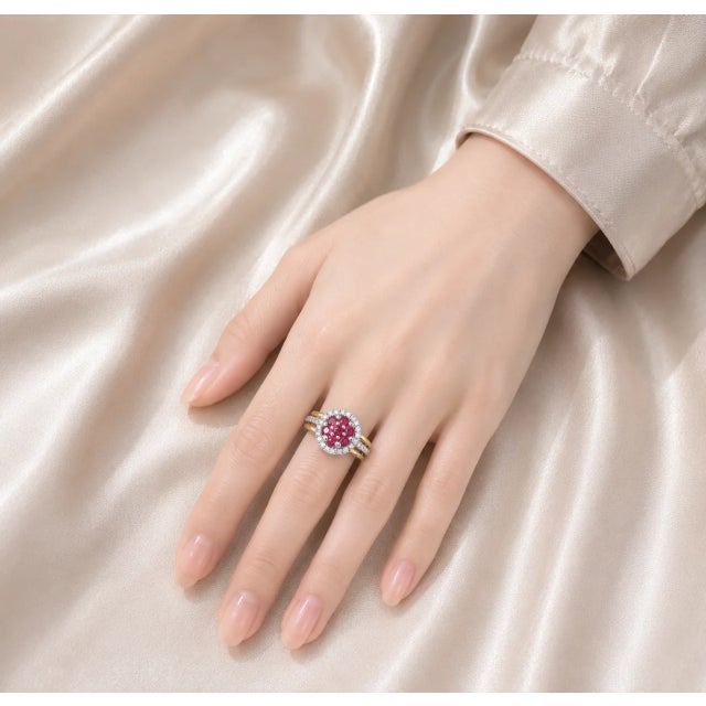 Traditional Late 20th Century 14K Two Tone Gold Ruby Diamond Floral Ring Band, Size 7 For Sale - Image 3 of 3