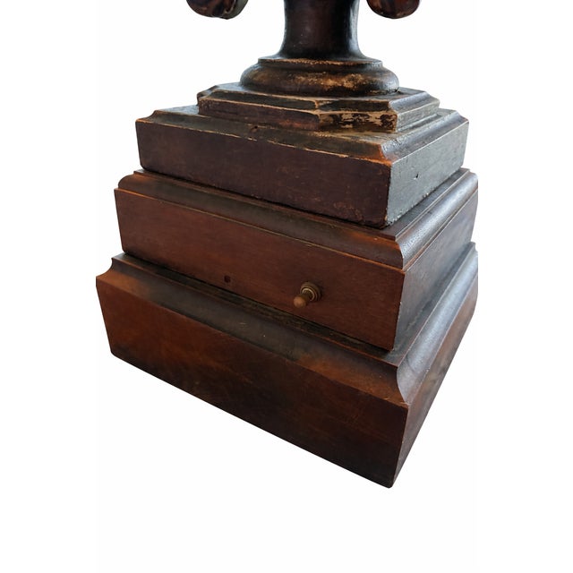 Vintage 47” Monumental Ralph Lauren Style Urn Table Lamp – Carved Compo & Wood Base For Sale - Image 4 of 13