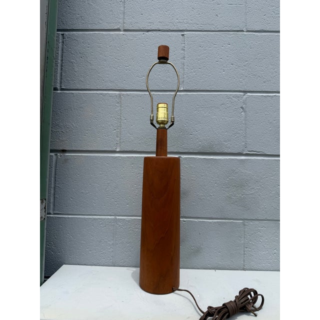 Marshall Studios Mid 20th Century Mid-Century Modern Turned Teak Table Lamp by Marshall Studios For Sale - Image 4 of 6