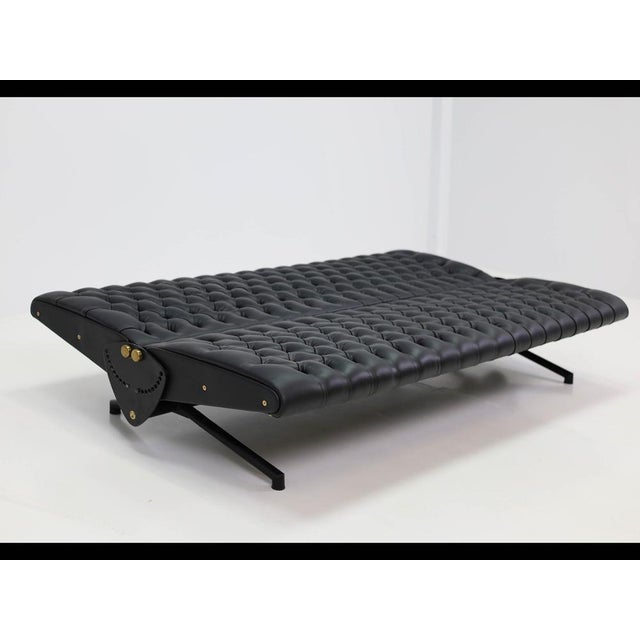 Adjustable Sofa Bed in Quilted Leather by Osvaldo Borsani for Tecno, 1970 For Sale - Image 11 of 18