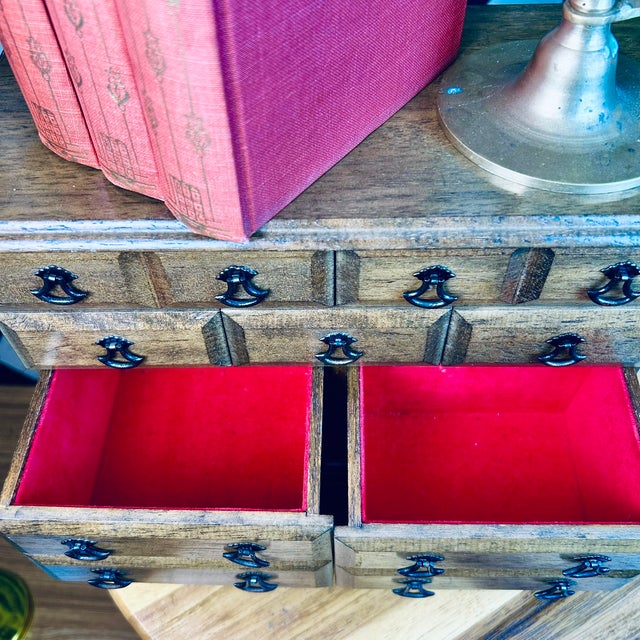 1970s Wood Musical Jewelry Chest Vintage Velvet Felt Lined Schmid Bros For Sale - Image 5 of 10