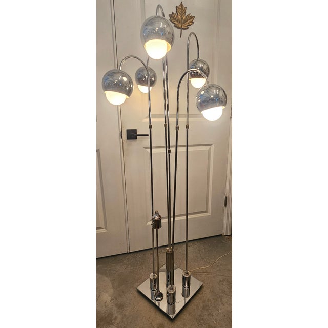 Rare floor lamp contributed to Torino Lamp Co. in Italy made in Mid Century style. Lamp is in good working condition.