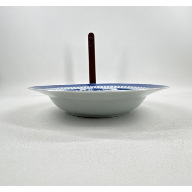 Antique 19th Century Chinese Canton Blue & White Export Porcelain 8.5" Scenic Bowl & Stand For Sale - Image 9 of 12