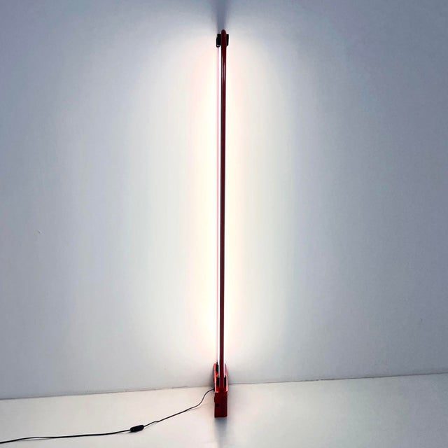 Postmodern Big Red Double Neon Lamp by Gian N. Gigante for Zerbetto, 1980s For Sale - Image 3 of 9