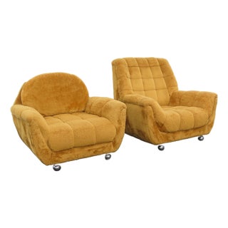Mid Century Modern Lounge Chairs a Set of Two 6388 For Sale