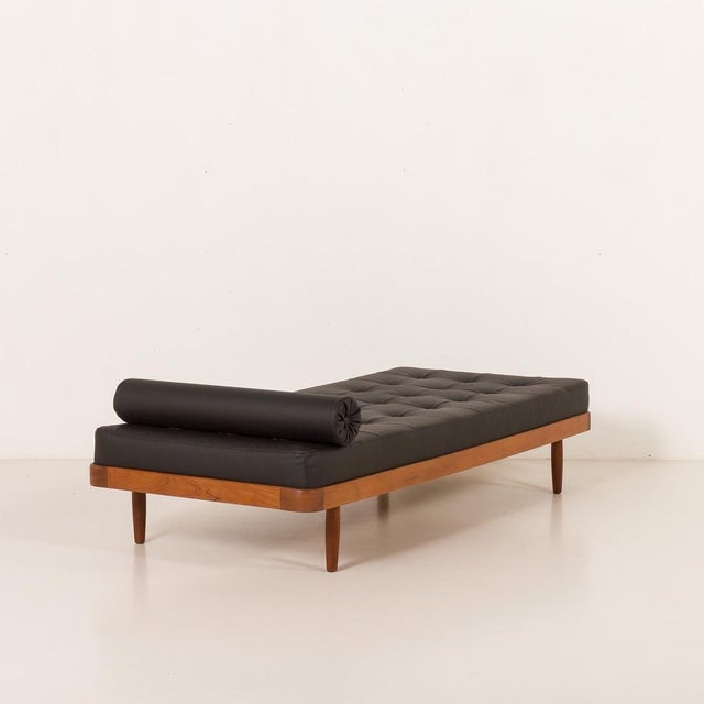 Danish Modern Teak Daybed in Black Leather, 1960s For Sale - Image 4 of 15