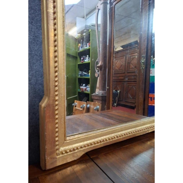 Antique 19th Century Mirror with Beaded Frieze in Gilded Wood For Sale - Image 3 of 9