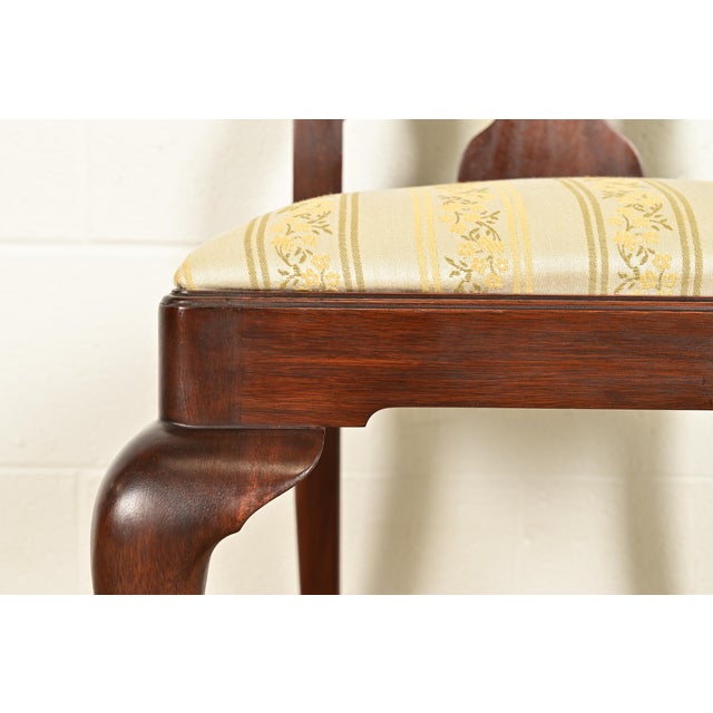 Brown Henkel Harris Queen Anne Solid Mahogany Dining Chairs, Set of Four For Sale - Image 8 of 14