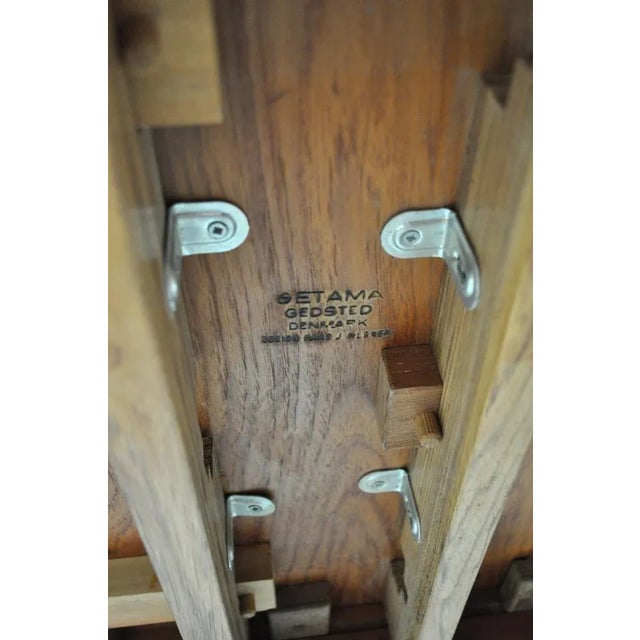 Drop Leaf Side Table in Solid Teak and Oak by Hans J. Wegner for Getama For Sale - Image 16 of 17