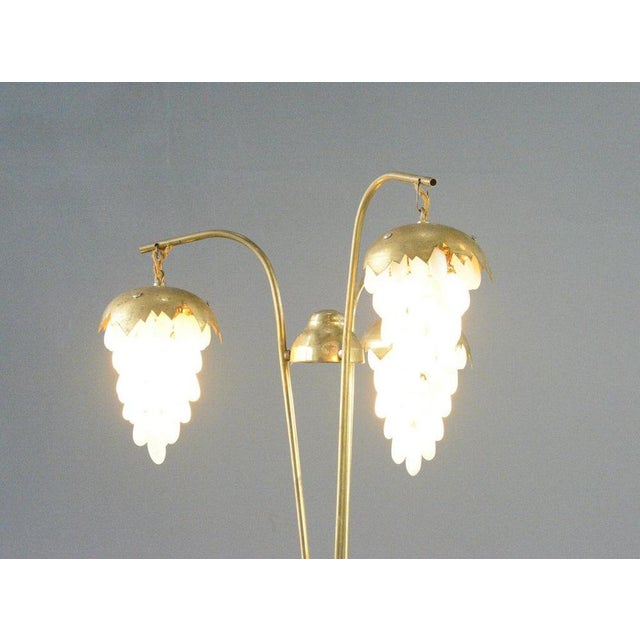 Hollywood Regency Floor Lamp Circa 1960s Brass flowers and leaves - Takes 3x E14 bulbs - Polished marble grapes - 50cm...