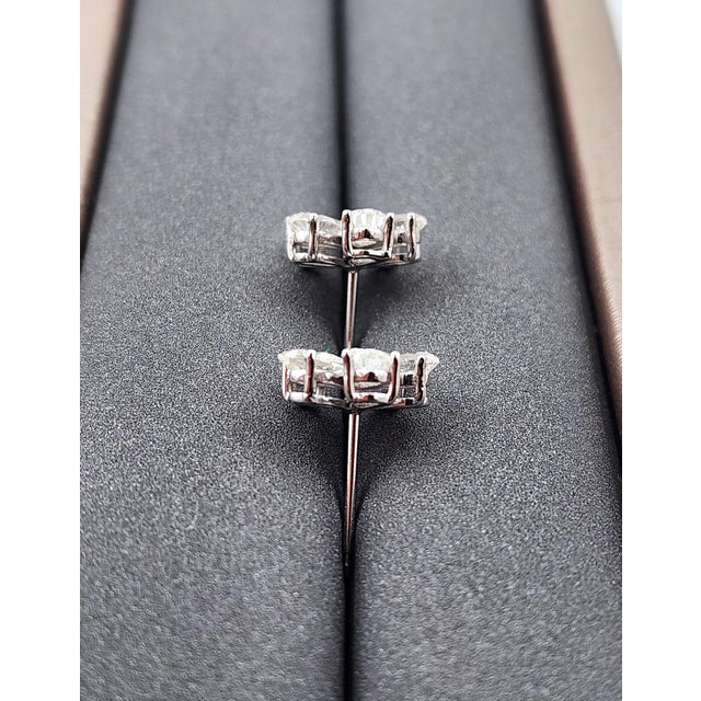 White 2.00 Ct Pear Shape Diamond Earrings For Sale - Image 8 of 10