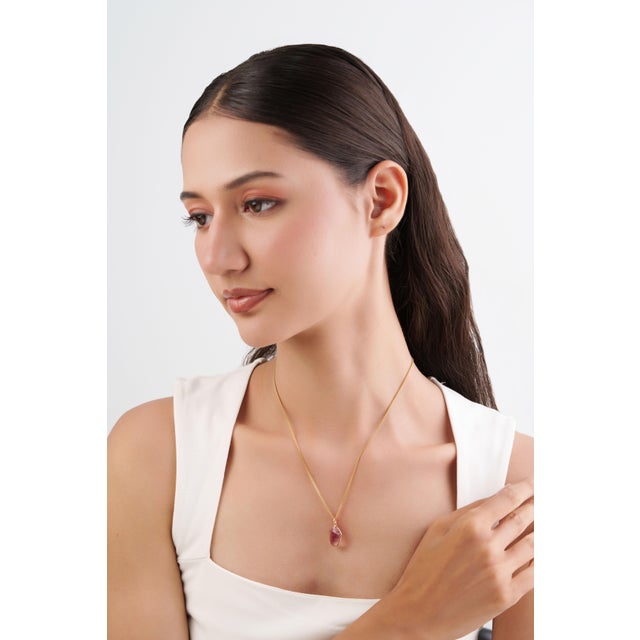 Raw-Cut Bezel Set 3.29ct Pink Tourmaline Slice Pendant in 14k Yellow Gold For Sale - Image 10 of 15