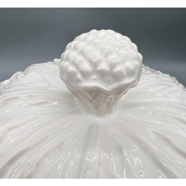 Mid-Century California Pottery White Cabbage Tureen With Underplate and Ladle - Hollywood Regency, Traditional, Grandmillennial For Sale - Image 15 of 16