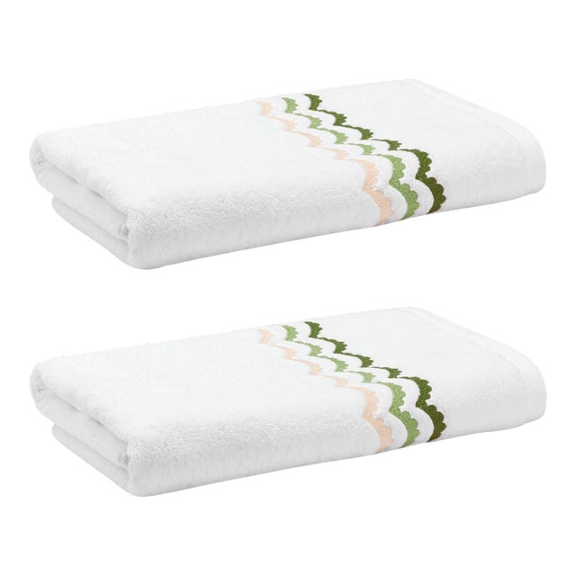 Celerie Kemble + Hamburg House Green Scallop Bath Towel - Set of 2 For Sale