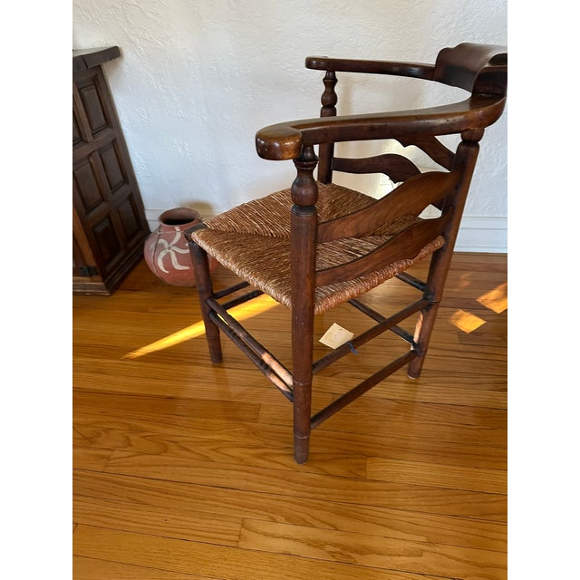 American Early American 1820's Elm Delaware Corner Chair With Woven Seat For Sale - Image 3 of 8