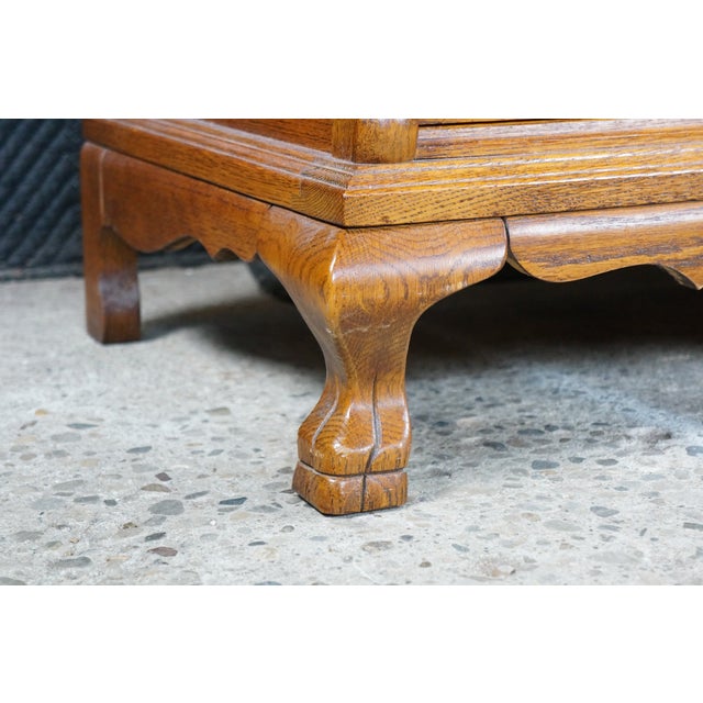 Lexington Furniture Late 20th Century Lexington Victorian Sampler Collection Oak 391 Spindle Mirror Dresser Chest For Sale - Image 4 of 18