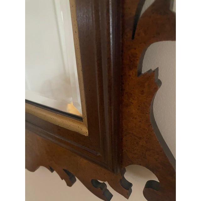 1980s Vintage Hepplewhite Mirror With Brass Ornament For Sale - Image 5 of 8