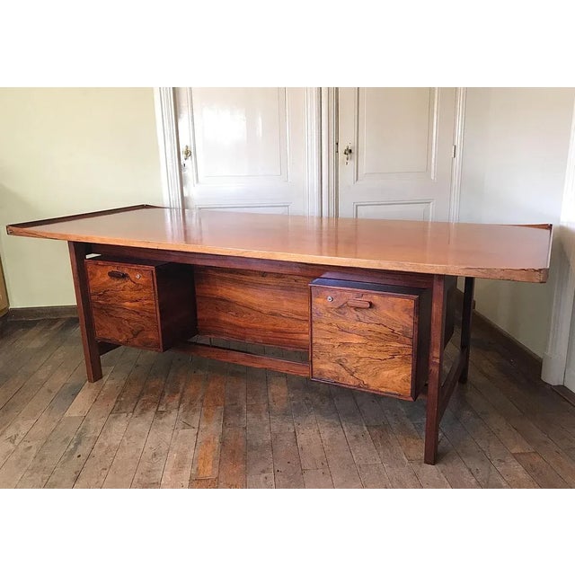 Brown Danish Rosewood Presidential Executive Desk with Floating Top from Sigurd Hansen, 1960s For Sale - Image 8 of 18
