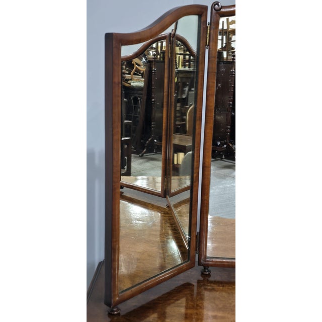 Queen Anne Walnut Dressing Table, 1920 For Sale - Image 6 of 18