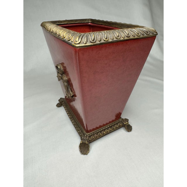 French Provincial French Provincial Ceramic Solid Brass Bow Red Jardiniere For Sale - Image 3 of 11