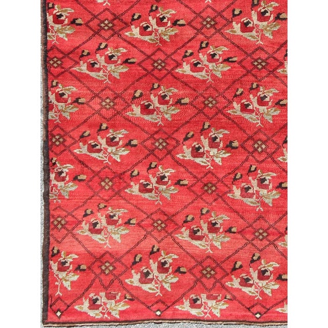 Mid 20th Century Vintage Turkish Konya Rug in Regal Red and Black Latticework Pattern For Sale - Image 4 of 7