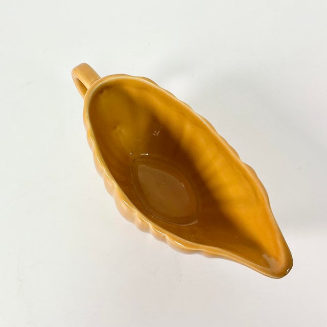 1990s Vintage Portuguese Majolica Ceramic Pumpkin Gravy Sauce Boat, Halloween & Thanksgiving For Sale - Image 10 of 12
