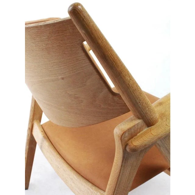 Mid-Century Modern Ch28 Sawbuck Armchair by Hans J. Wegner for Carl Hansen & Son, Denmark, 1970s For Sale - Image 3 of 9