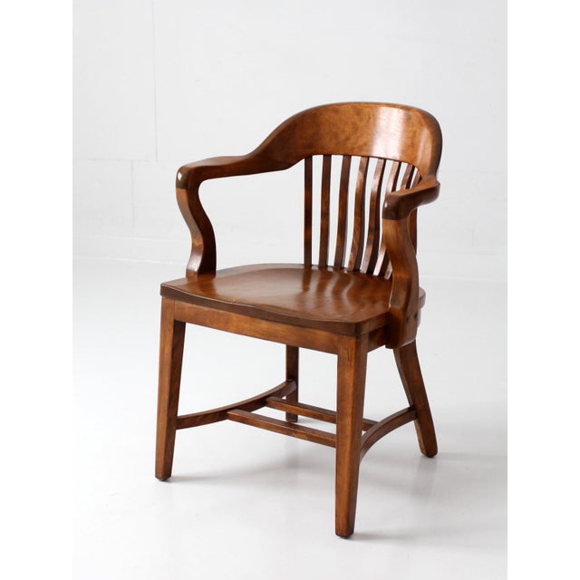 American Early 20th Century Windsor Captain's Chair For Sale - Image 3 of 15