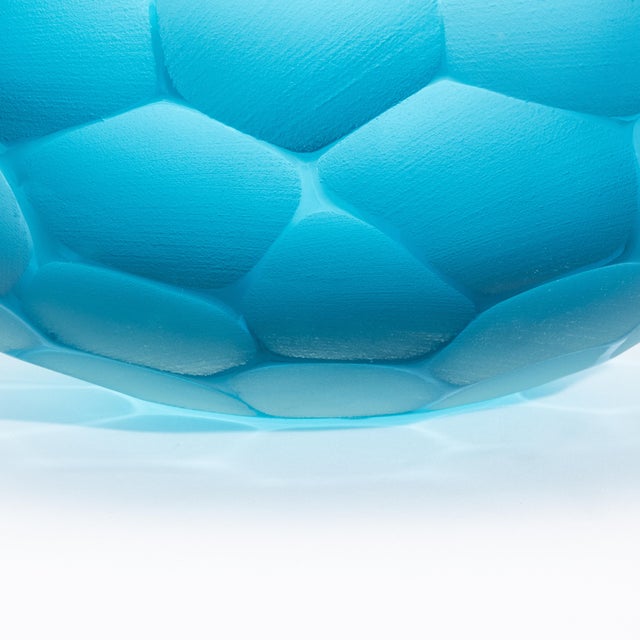 Hand-Blown Modern Murano Bowl in Aquamarine Medium For Sale In Los Angeles - Image 6 of 8