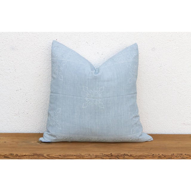 Large 24" Powder Blue Jaipur Blockprint Linen Pillow Cover For Sale In Los Angeles - Image 6 of 7