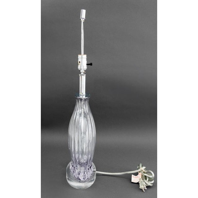Italian Style Ribbed Bulbous Form Glass Table Lamp For Sale - Image 4 of 6