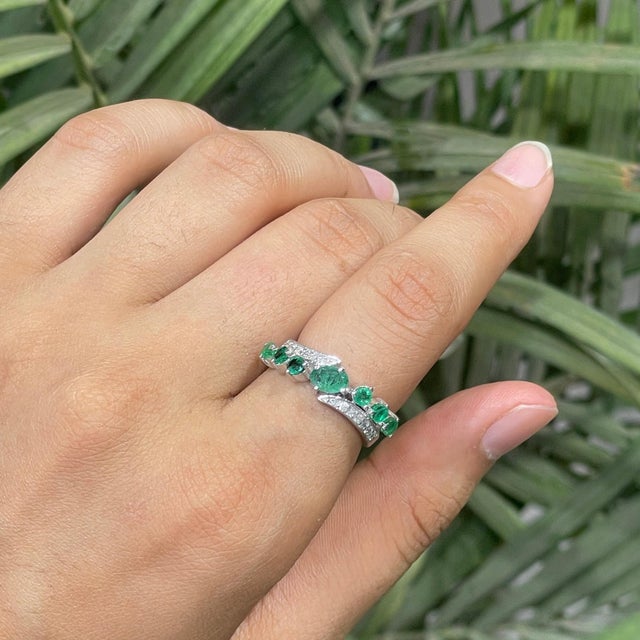 Hallmarked 925 Silver Natural 1.26 Ct Emerald & Diamond Wave Ring Size 7 For Sale - Image 4 of 13