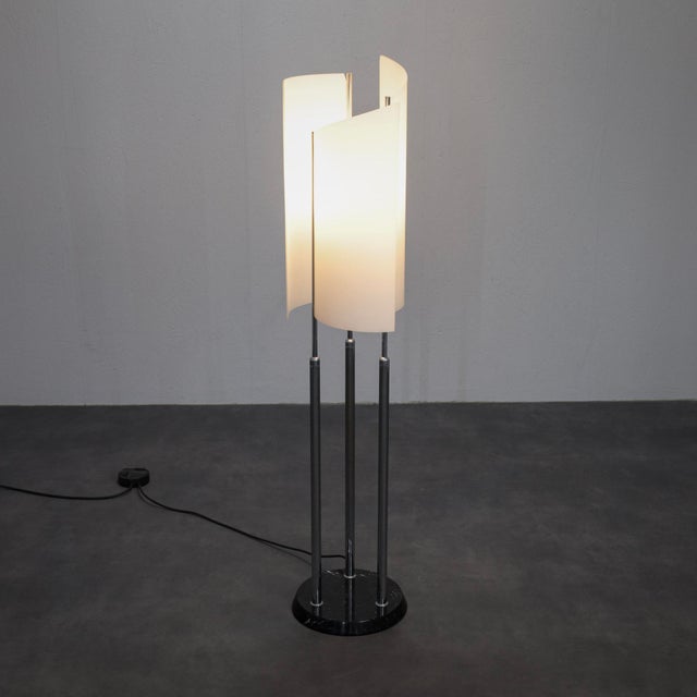 Mid-Century Modern Arianna Floor Lamp by Bruno Gecchelin for Oluce, Italy, 1970s For Sale - Image 3 of 10