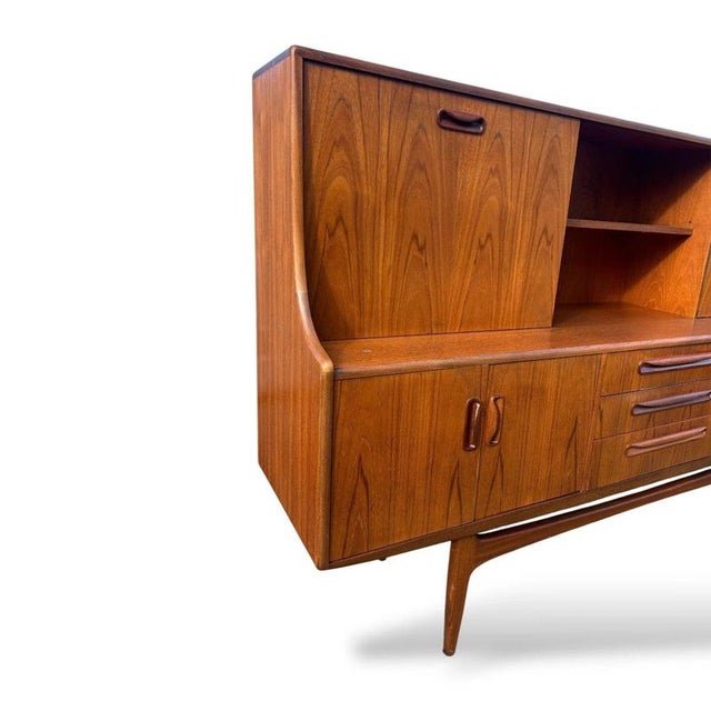 The Mid Century Sideboard from G Plan Fresco is a stunning teak cabinet designed in the 1960s that combines style and...