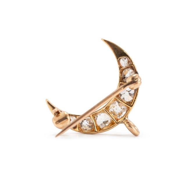 Gender: Ladies Metal Type: 18K Yellow Gold Length: 0.75 inches Width: 16.30 mm Weight: 1.80 grams Lady's handmade 18K...