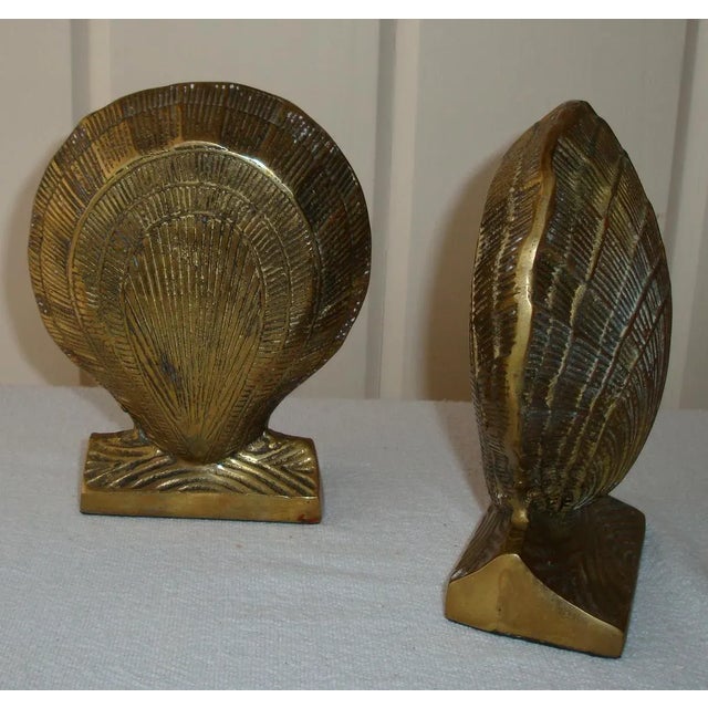 Really great pair of hefty brass bookends in the form of scallop shells with lots of detail and good depth. Sturdy enough...