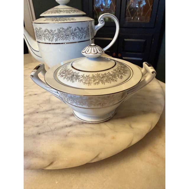 1970s Seyei Fine China Japan Tea Set "Brilliant" #3208 - Platinum Trim - Mint - 1970s For Sale - Image 5 of 16