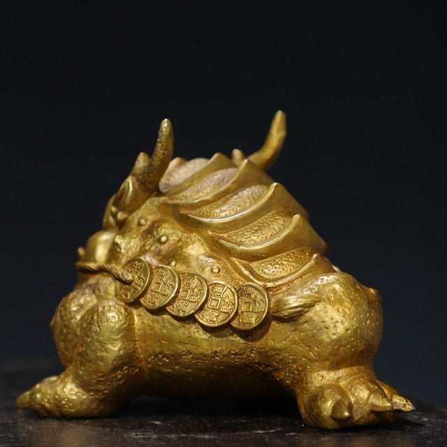 Bronze Late 20th Century Gilt Bronze Figure of a Toad (Jin Chan) For Sale - Image 8 of 9