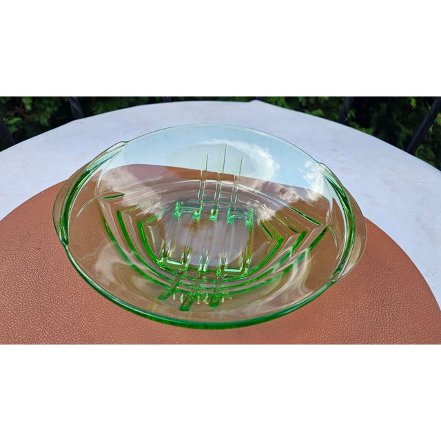 Art Deco Green Uranium Glass Serving Dish from Stölzle Heřmanova Huť, 1920s For Sale - Image 6 of 7