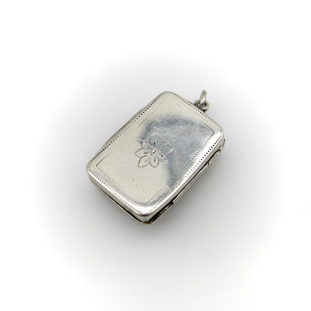 Early 19th Century Early 19th Century Sterling Silver Georgian Rectangular Vinaigrette With Bas Relief Clover For Sale - Image 5 of 10