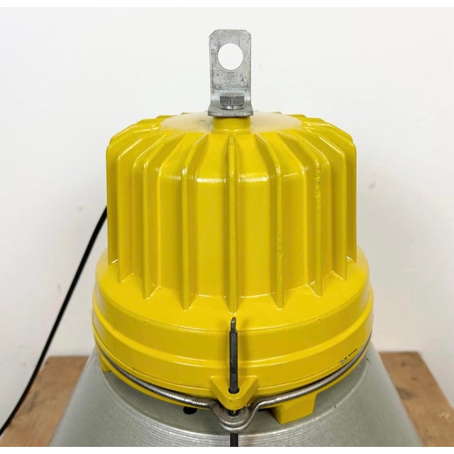 Industrial Yellow Explosion Proof Lamp with Aluminium Shade from Elektrosvit, 1990s For Sale - Image 14 of 16