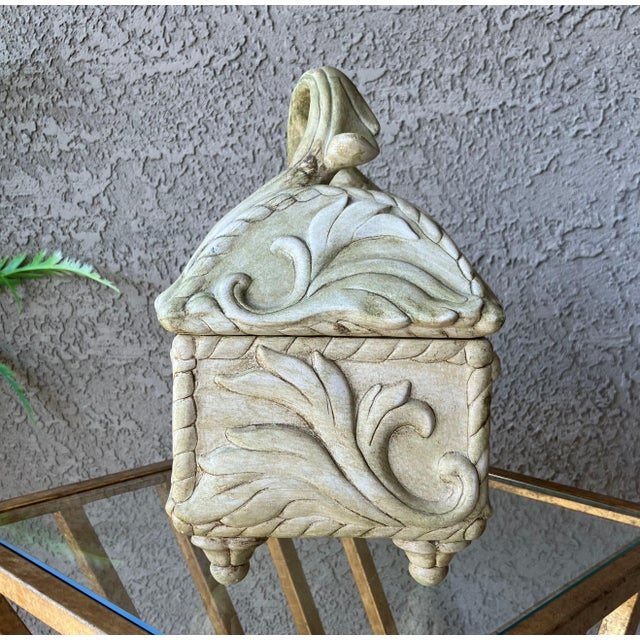 Ecru Circa 1960 Neoclassic-Style Ceramic Bisque Acanthus Leaf Lidded Centerpiece Box For Sale - Image 8 of 18