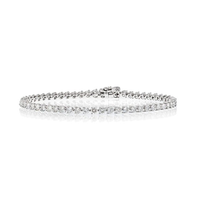 Metal 4 Carat Round Natural Diamond 2.7mm 3-Prong Tennis Bracelet in 18k White Gold 7" For Sale - Image 7 of 9